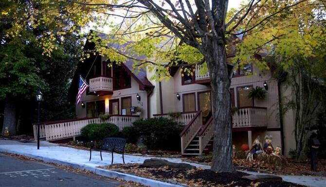 Loreley Resort In Helen Ga Expedia