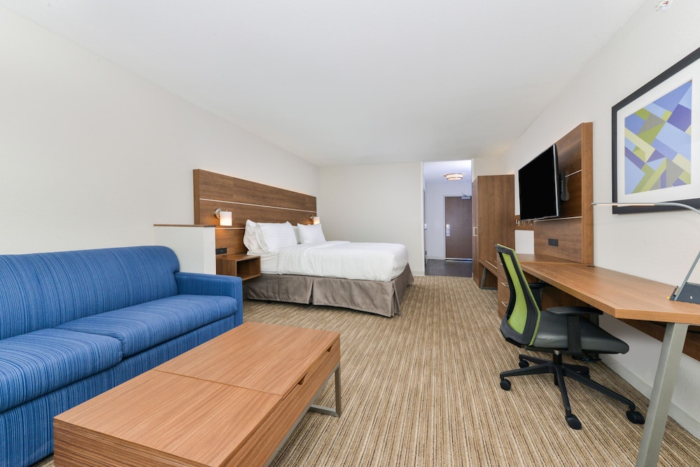 Holiday Inn Express & Suites Ogallala, an IHG Hotel