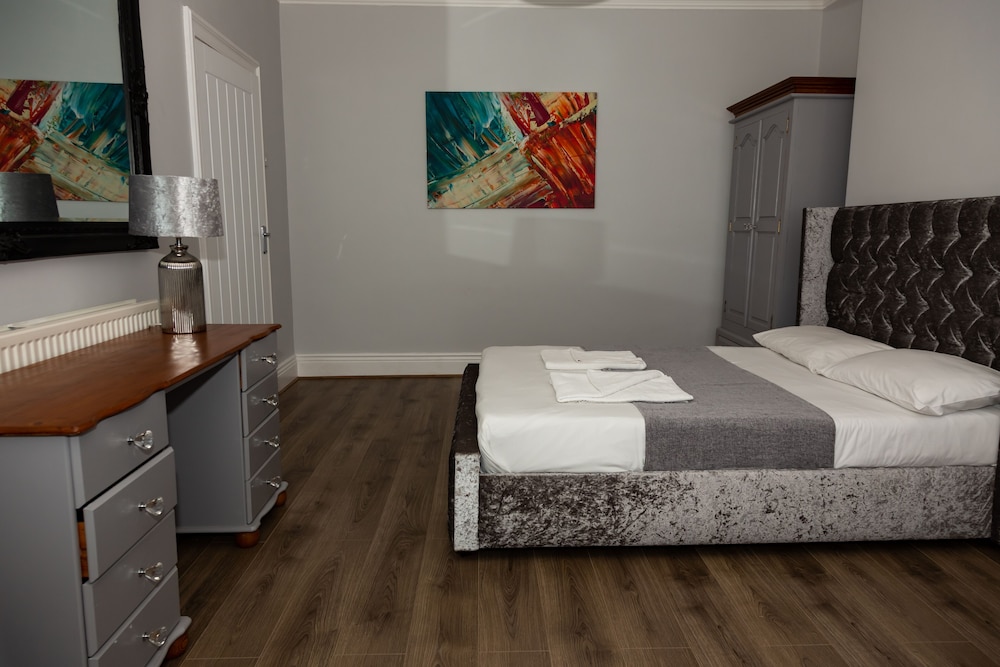 Alexander Apartments Baltic Court