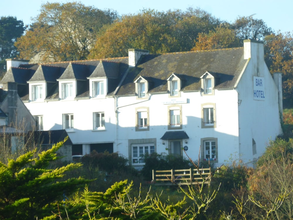 Le Relais De Trefeuntec In Plonevez Porzay Hotel Rates