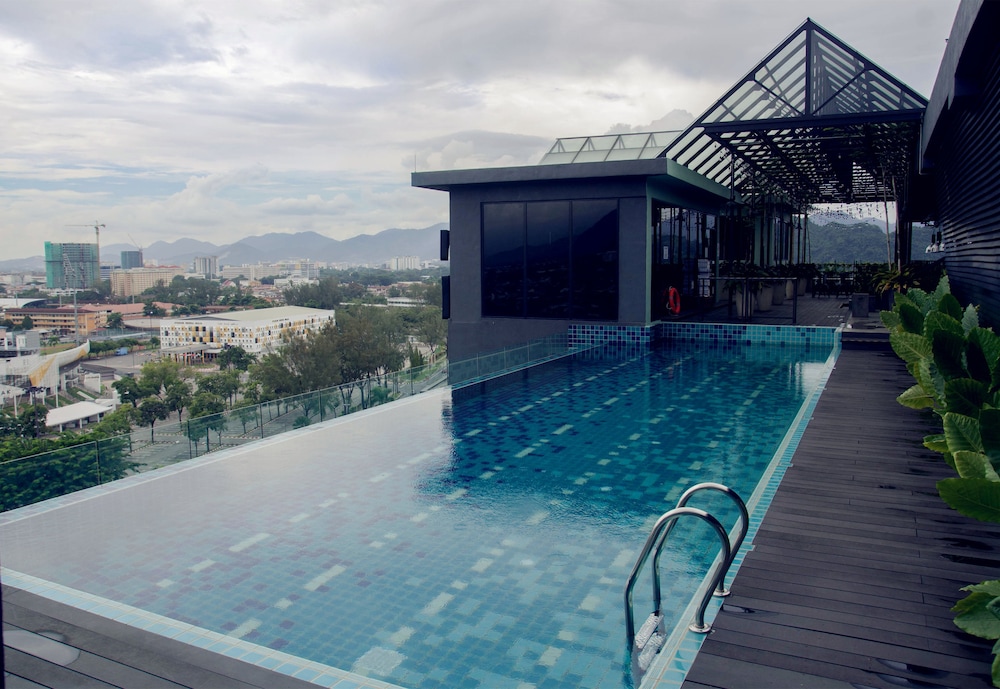 Rooftop pool, M Roof Hotel & Residences