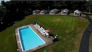 Piscina externa sazonal