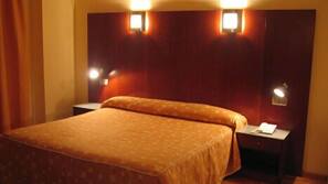 Minibar, in-room safe, desk, free cribs/infant beds