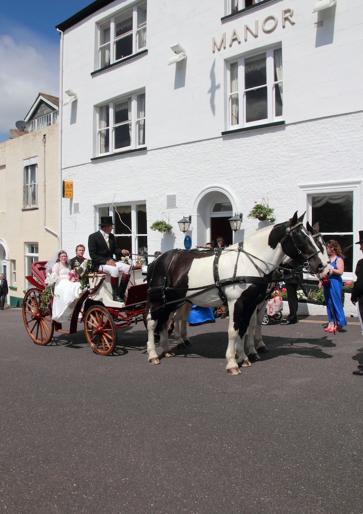 Manor Hotel