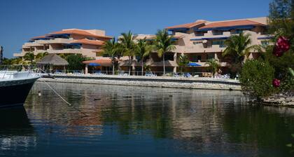 Porto Bello Gran Marina by GuruHotel