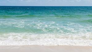 Beach nearby, sun-loungers, beach umbrellas, beach towels