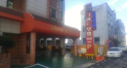 Samcheonpo Grand Motel