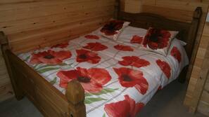 2 bedrooms, iron/ironing board, free cots/infant beds, rollaway beds