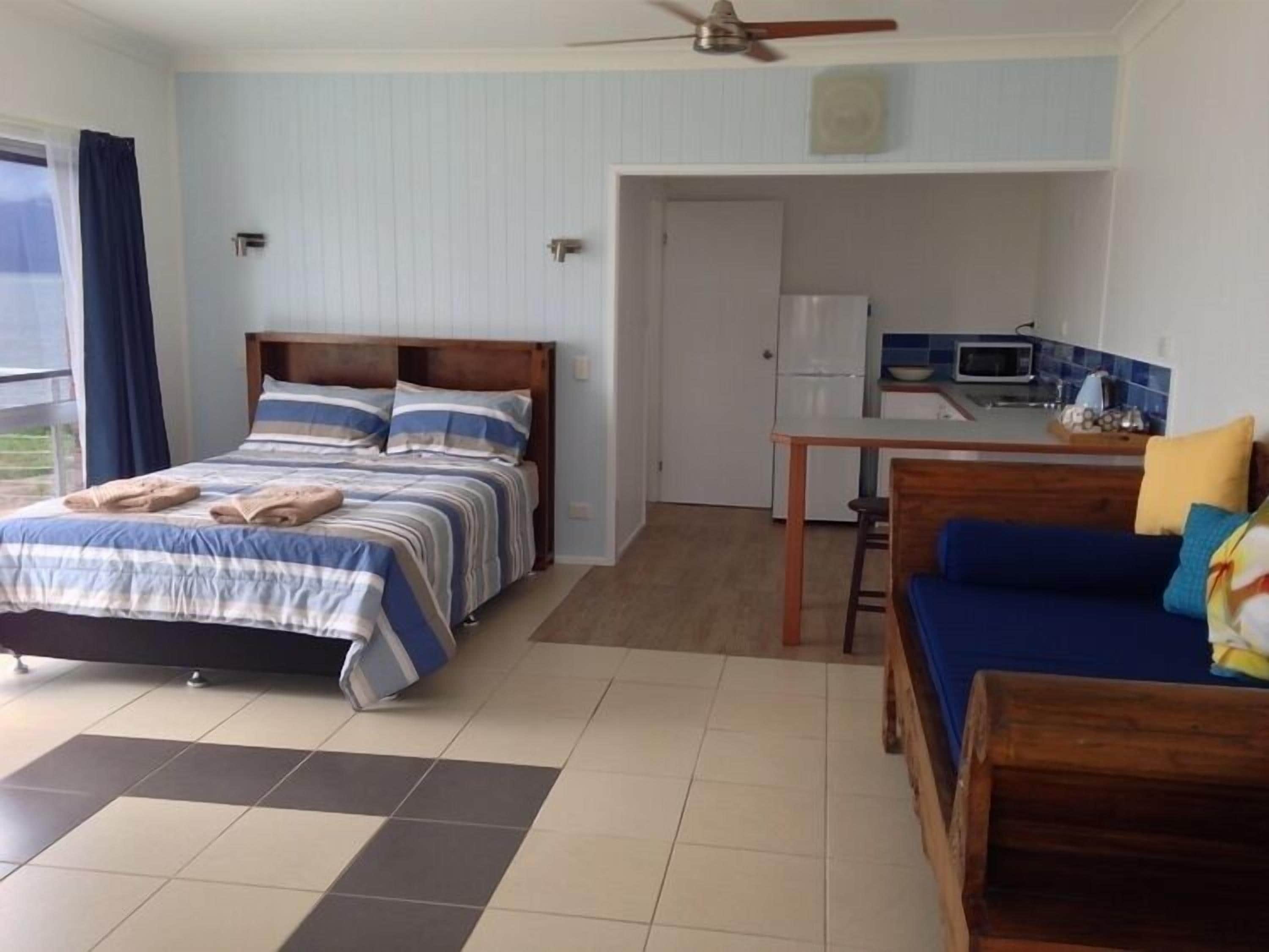 Cardwell Beachfront Motel