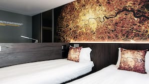 Zimmersafe, Verdunkelungsvorhänge, schallisolierte Zimmer
