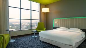 Literie hypoallergénique, minibar, coffre-forts dans les chambres