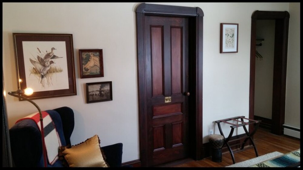 Burdett House Bed & Breakfast Deals & Reviews (Burdett, USA) Wotif