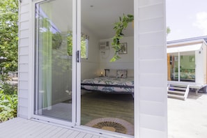 Comfort Double Room with Air-conditioning | WiFi, bed sheets
