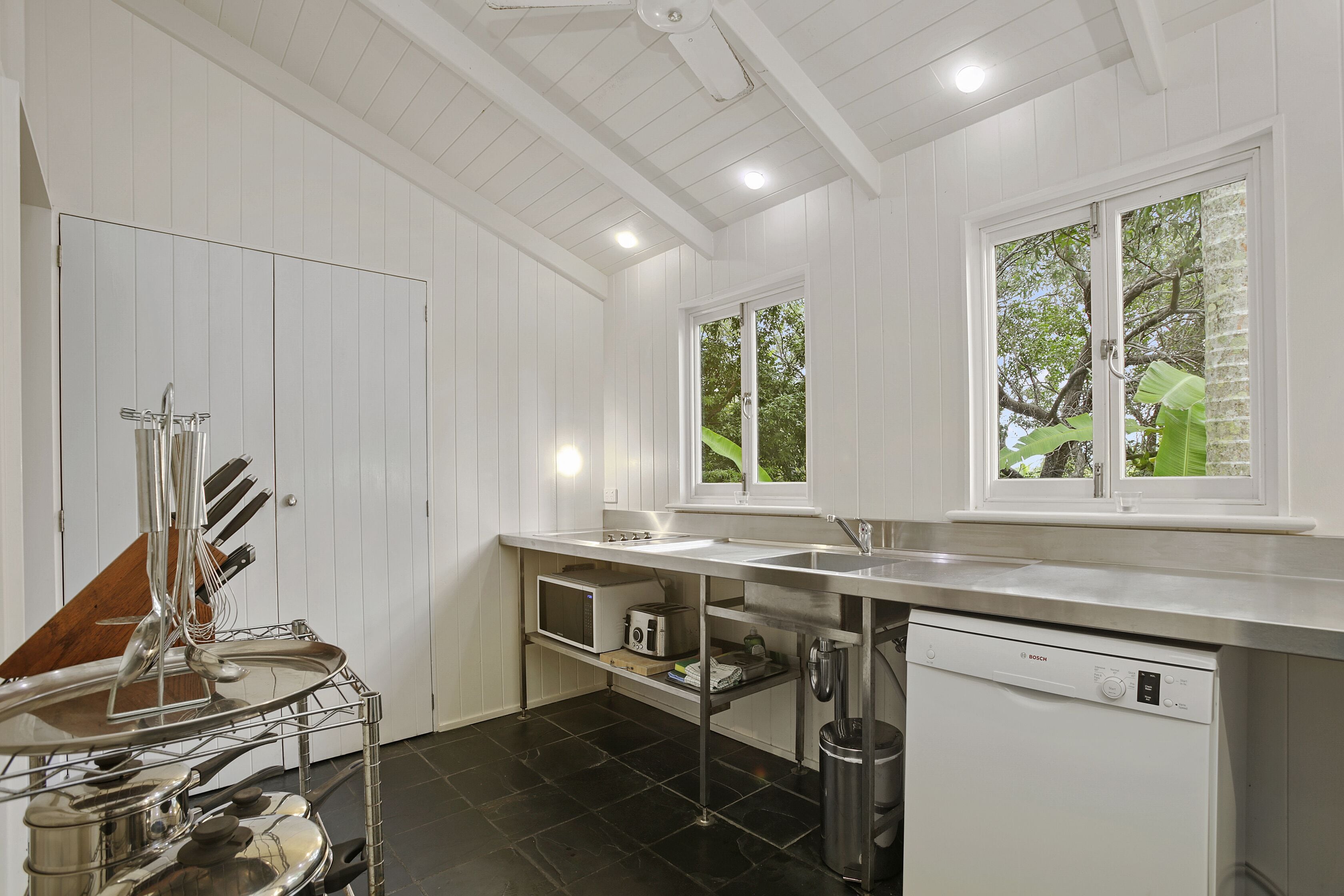 Port Douglas Cottage and Lodge