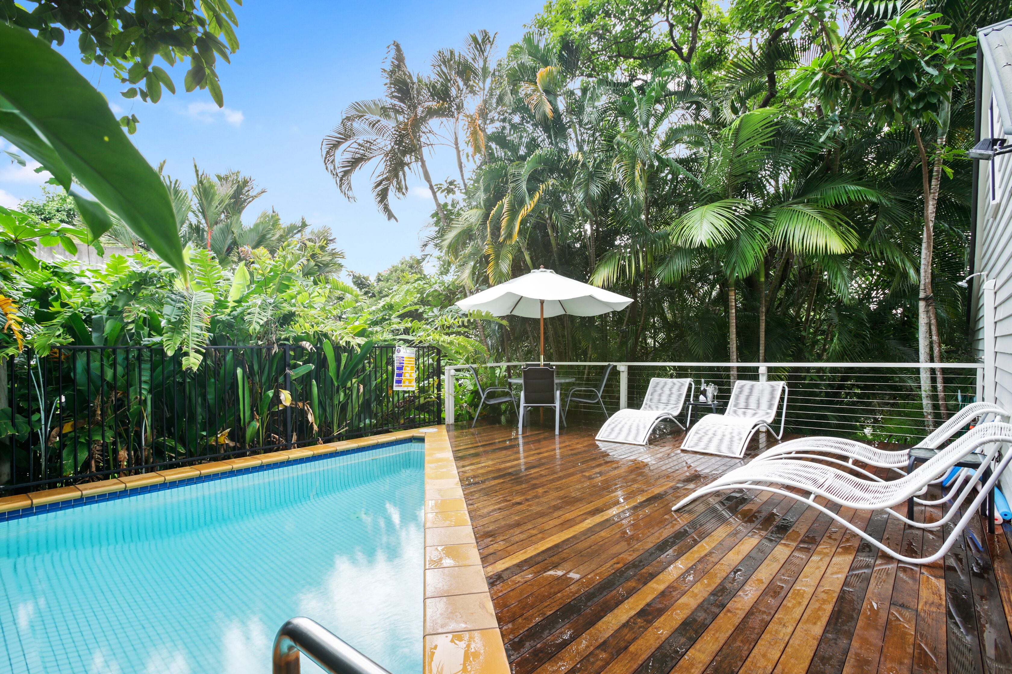 Port Douglas Cottage and Lodge