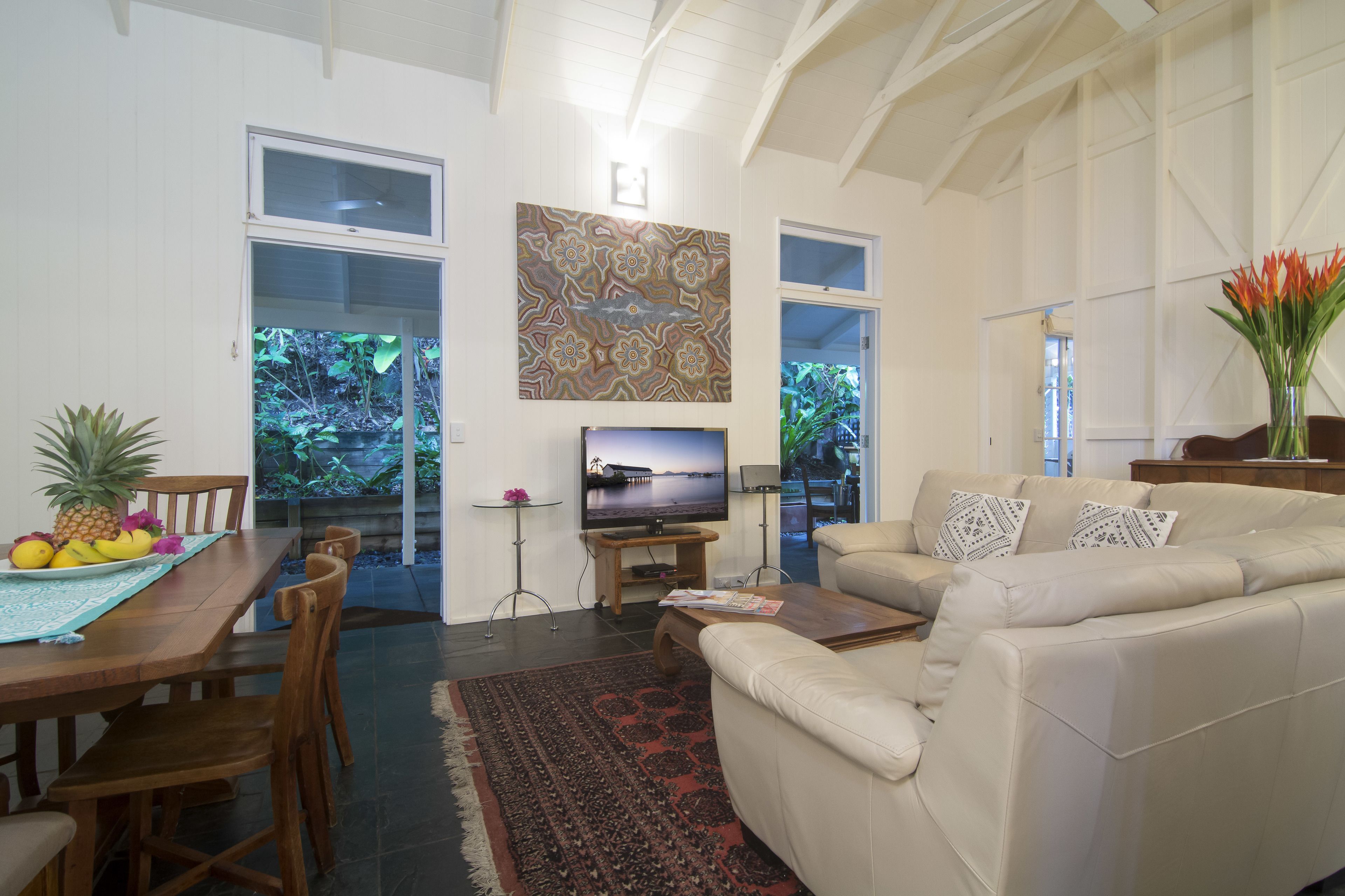 Port Douglas Cottage and Lodge