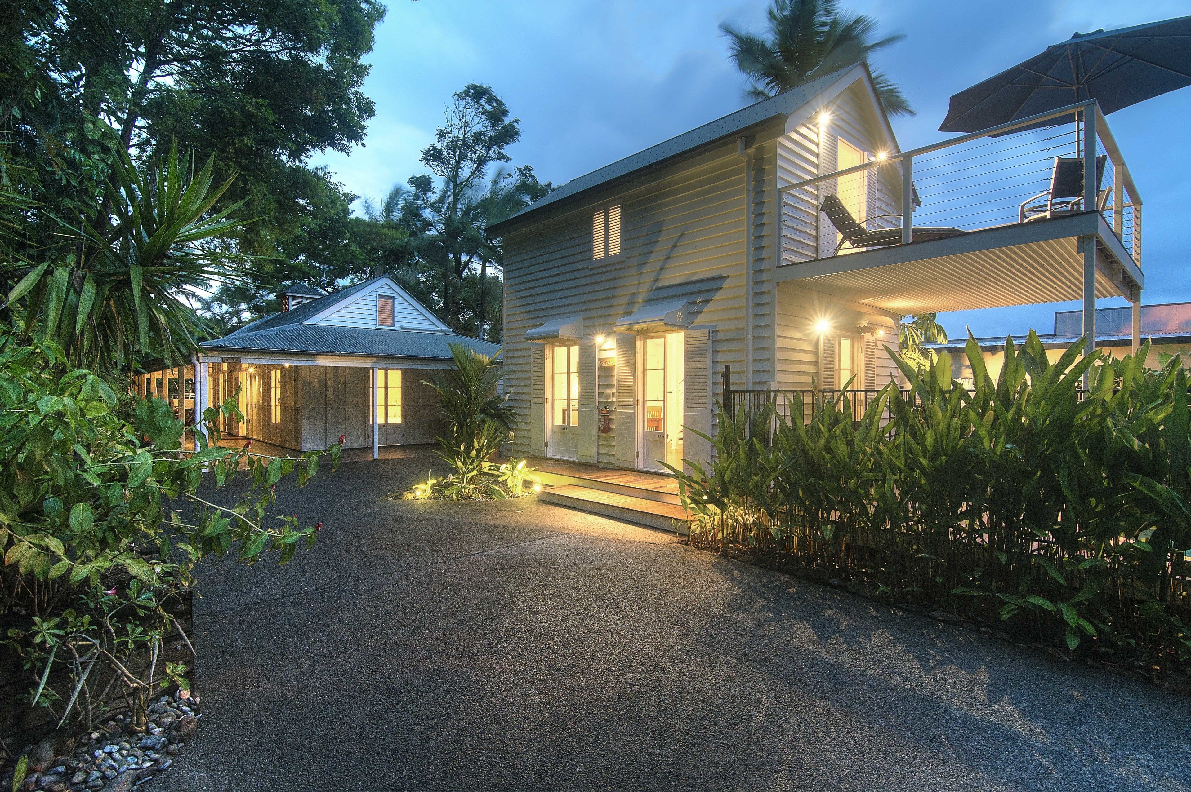 Port Douglas Cottage and Lodge