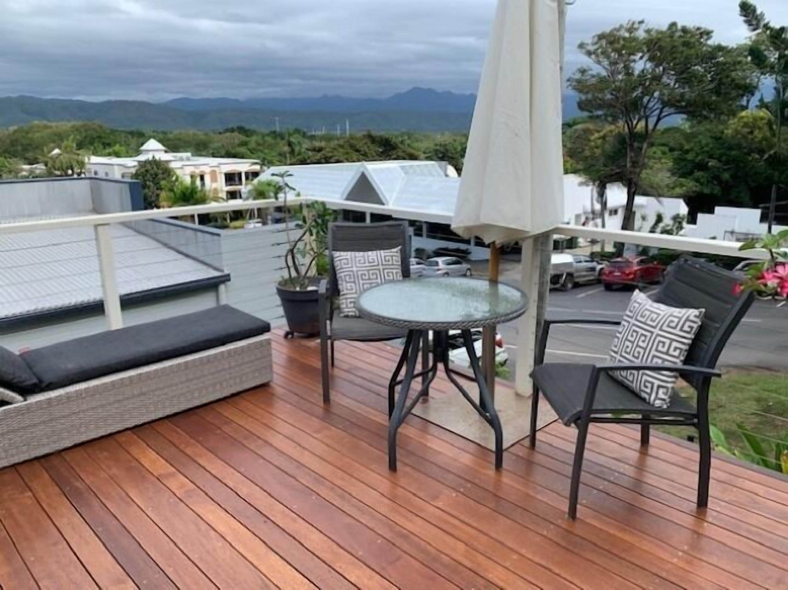 Port Douglas Cottage and Lodge