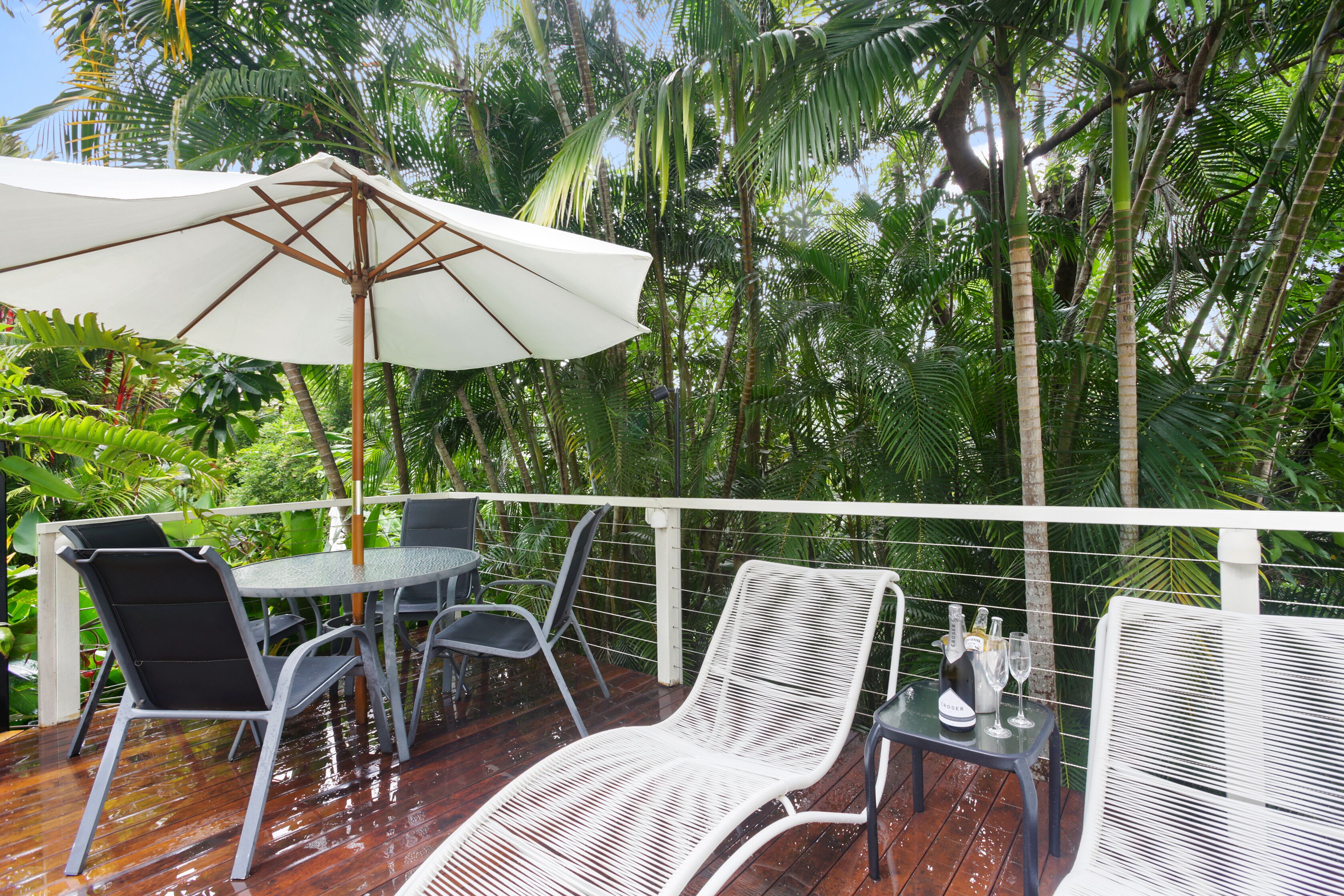 Port Douglas Cottage and Lodge