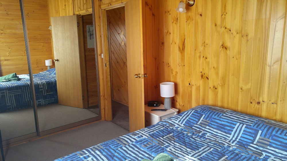 Bicheno Cabin Park
