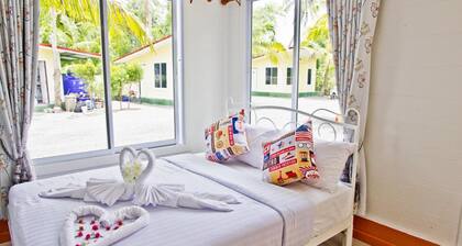 Rim Nam Lomyen Resort