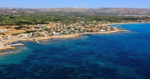 Calabernardo Sul Mare Noto Italia Expediait