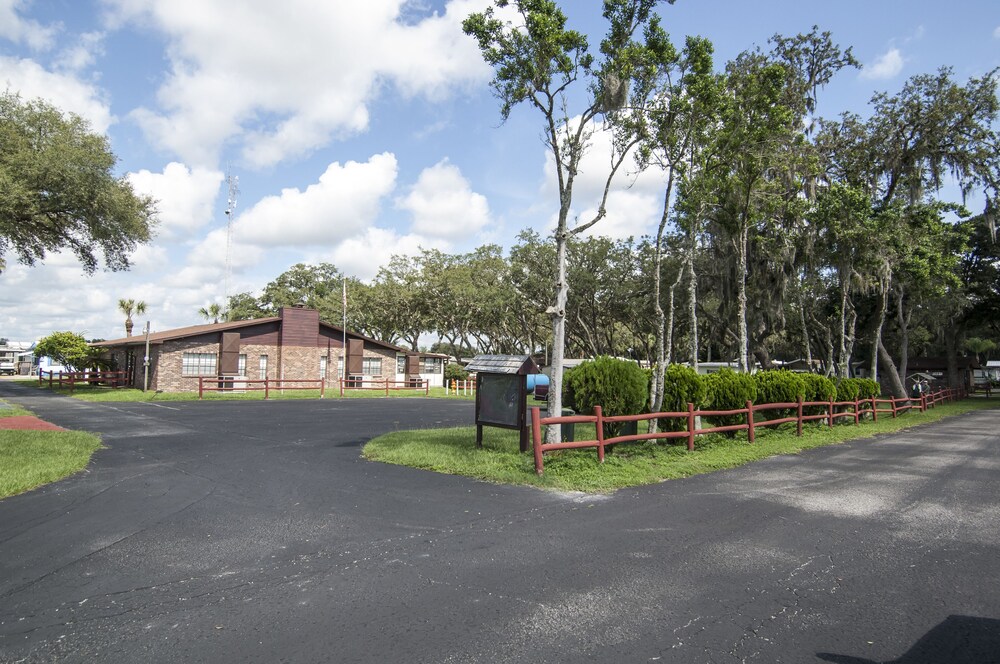 Settlers estate casino