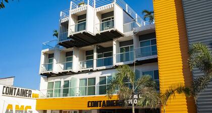 Container Inn