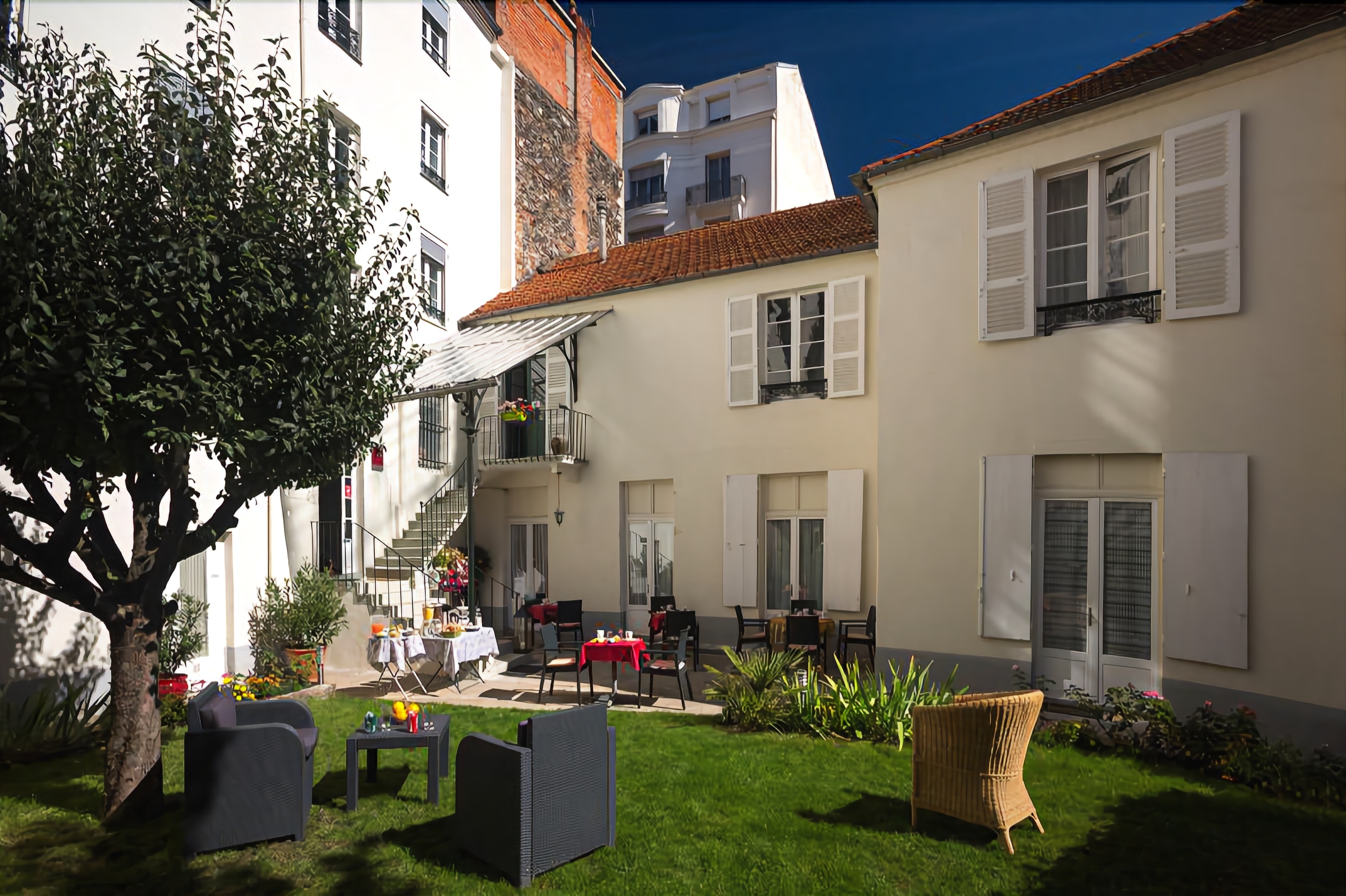 Hôtel De Naples in Vichy, France