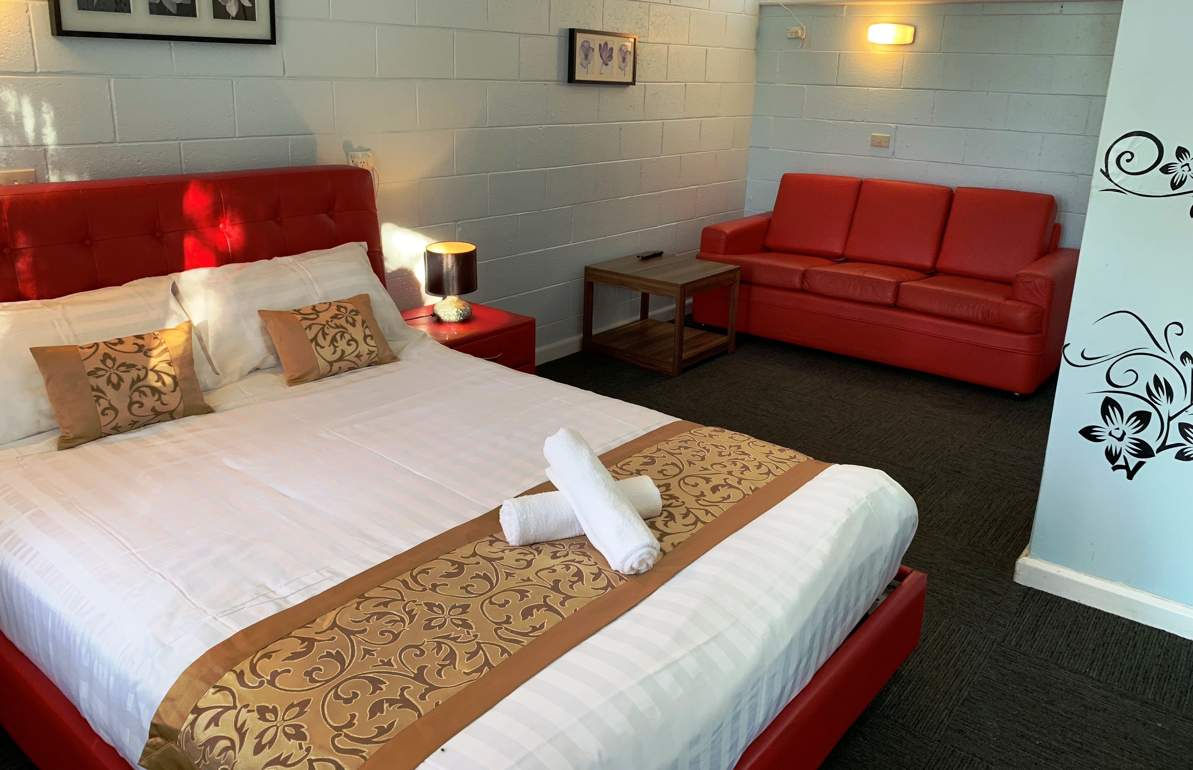 Gazebo Motor Inn in Strathmerton, Australia