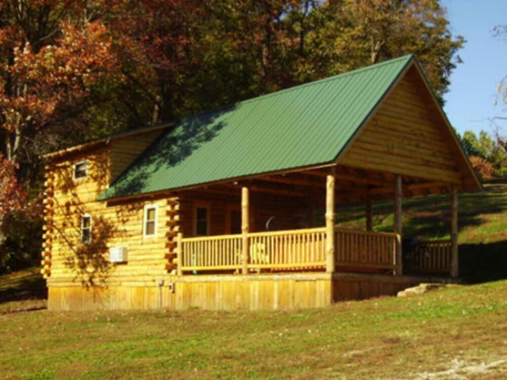 Diamond Lake Cabins in New Philadelphia Best Rates & Deals on Orbitz