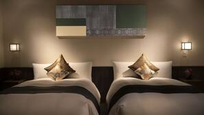 20 bedrooms, premium bedding, down comforters, Tempur-Pedic beds