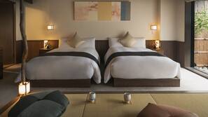 20 bedrooms, premium bedding, down comforters, Tempur-Pedic beds