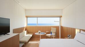 Minibar, in-room safe, free WiFi, wheelchair access