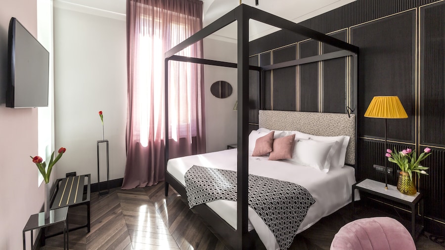The H'All Tailor Suite Roma