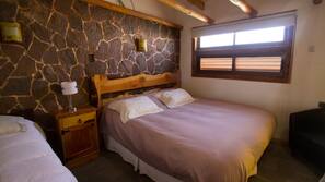 Minibar, caja fuerte, wifi gratis y ropa de cama