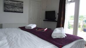 1 bedroom, desk, iron/ironing board, free WiFi