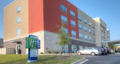 Holiday Inn Express & Suites Fort Mill, an IHG Hotel