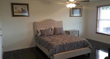 Anchor Inn & Suites