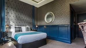 Premium bedding, individually decorated, individually furnished, desk