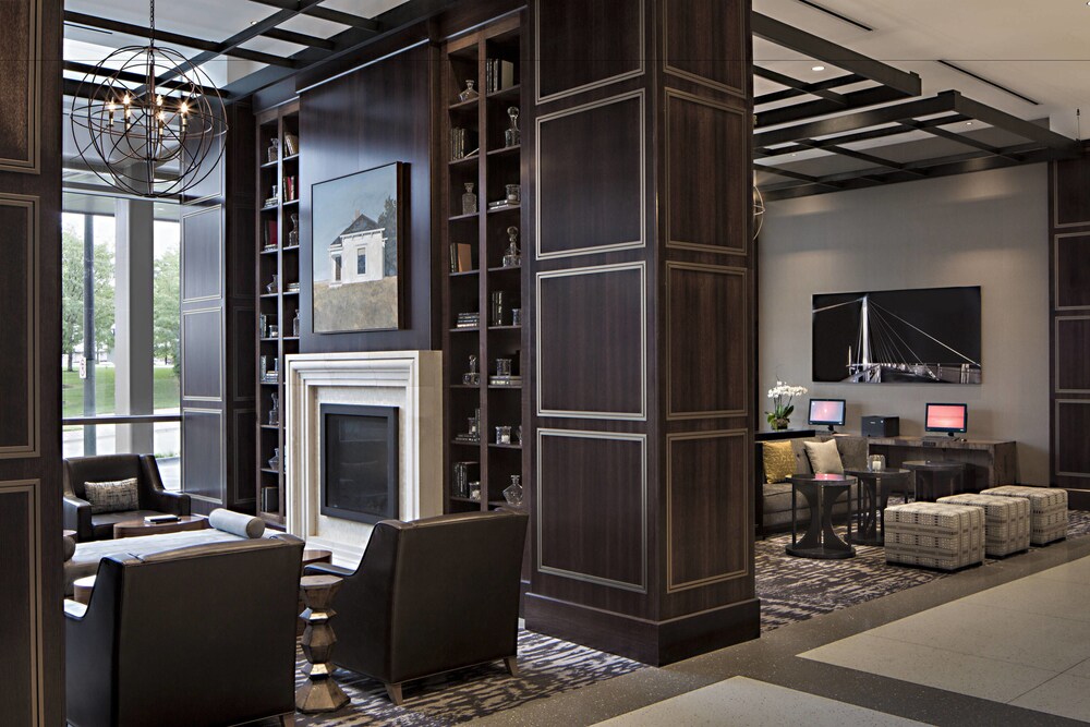 Omaha Marriott Downtown at the Capitol District in Omaha Best Rates