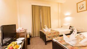 Minibar, in-room safe, iron/ironing board, bed sheets