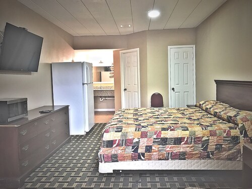 Pet Friendly Hotels In Jasper Dog From 54 Budget Inn Jasper