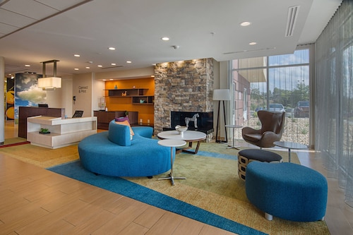 abingdon va hotel with indoor pool