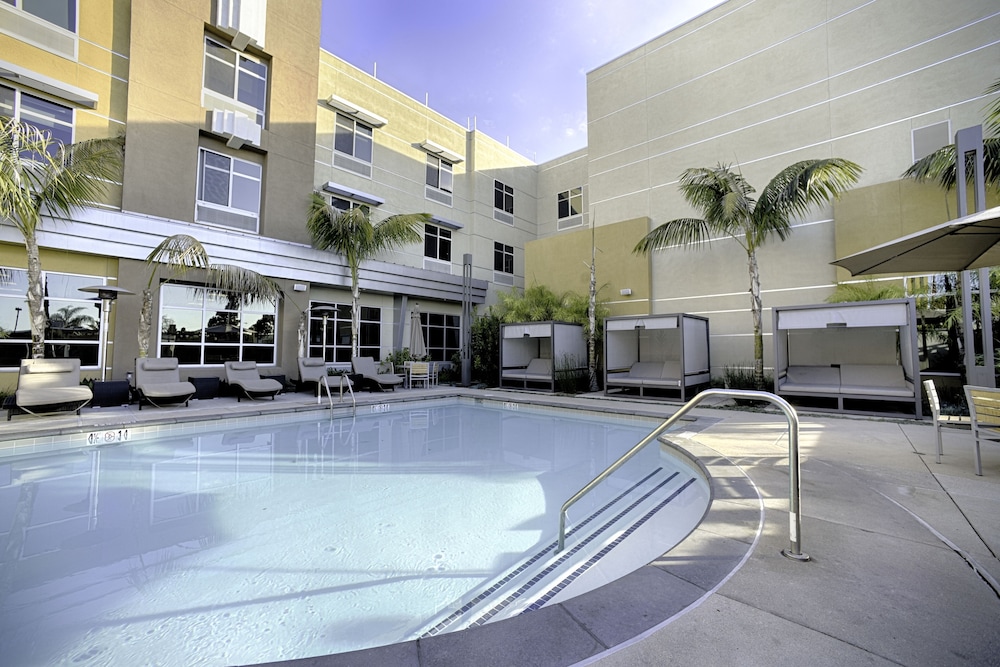 Hilton Garden Inn Santa Barbara / Goleta in Goleta | Best Rates & Deals