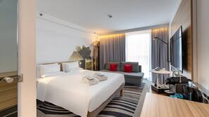 Hypoallergeen beddengoed, een minibar, een kluis op de kamer