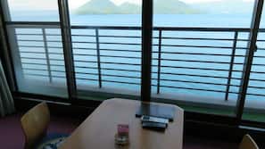 In-room safe, desk, laptop workspace, blackout curtains