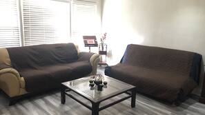 Flat-screen TV, fireplace