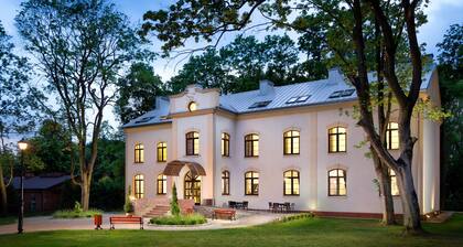 Modlin Palace