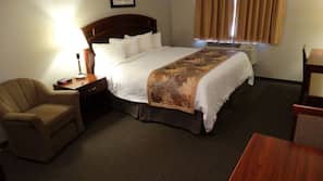 Premium bedding, desk, free WiFi